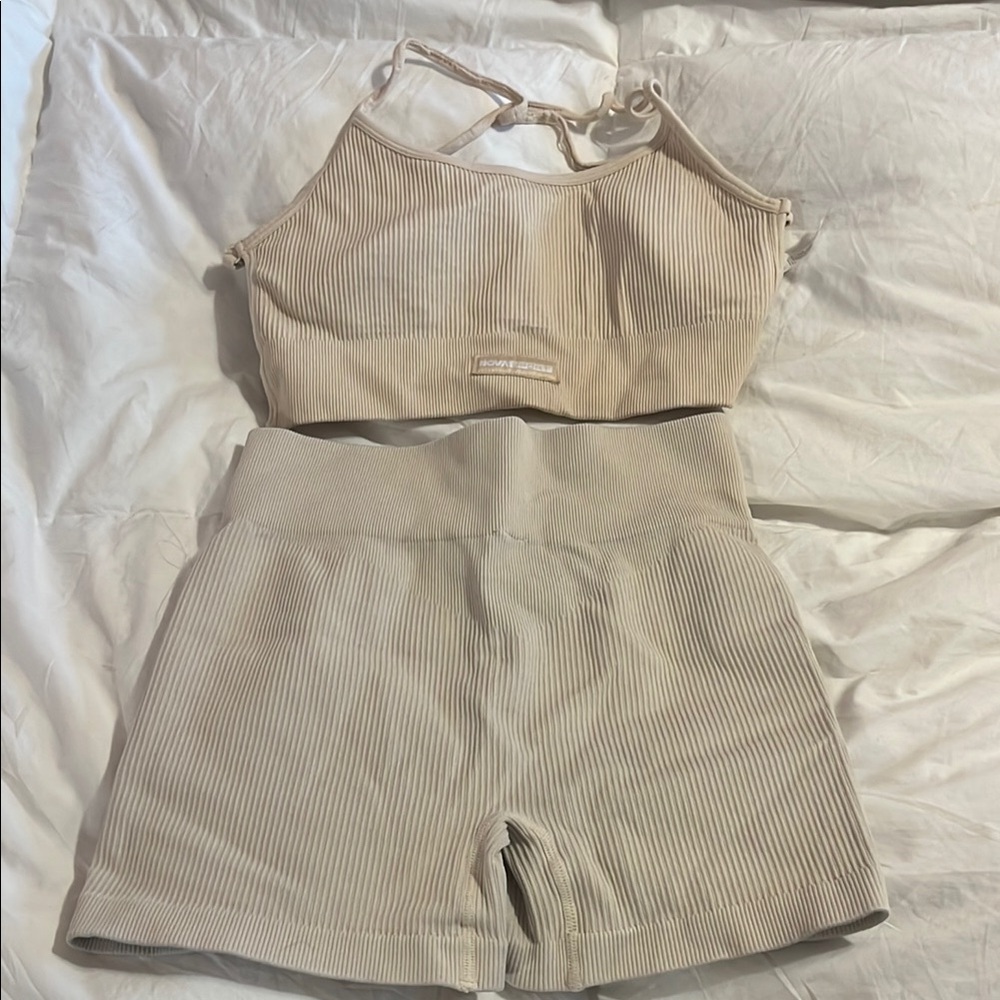 NovaSport Beige Ribbed Two-Piece gym step. Like new.